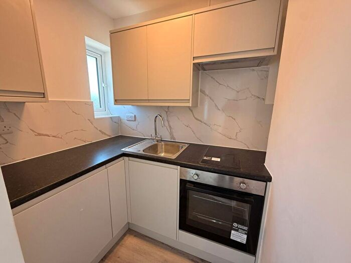1 Bedroom Semi Detached House To Rent In Abercorn Gardens, Romford, RM6