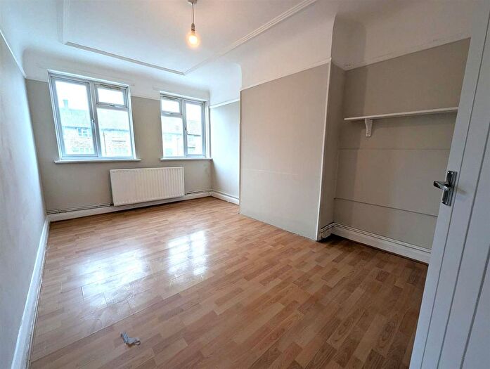 2 Bedroom Property To Rent In Eastcote Lane, Harrow, HA2