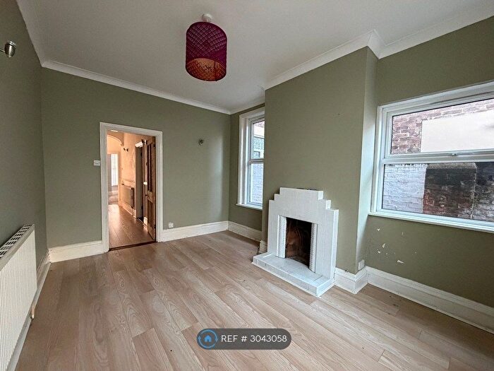 3 Bedroom Terraced House To Rent In Queens Road, Portsmouth, PO2