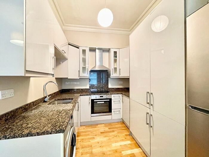 2 Bedroom Flat To Rent In Model Cottages, Northfield Avenue, London, W13