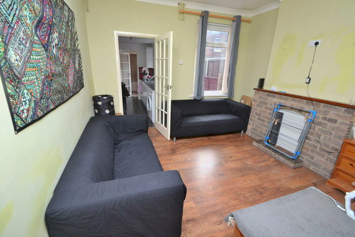 3 Bedroom Detached House To Rent In Cloister Street, Nottingham, NG7