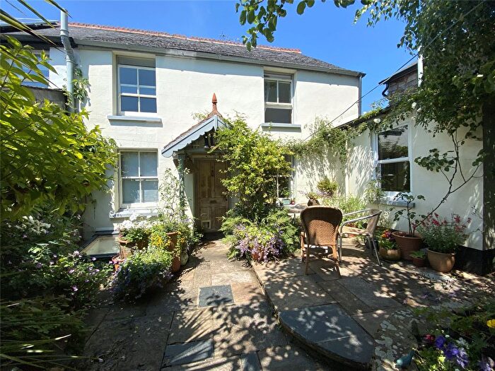 3 Bedroom Semi-Detached House For Sale In Topsham, Devon, EX3