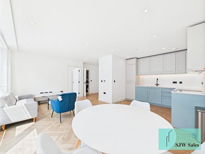 1 Bedroom Penthouse For Sale In Royal Exchange Kingston, Brook Street, KT1