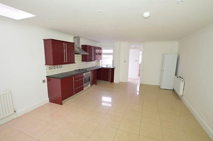 2 Bedroom Terraced House To Rent In Shelley Avenue, London, E12