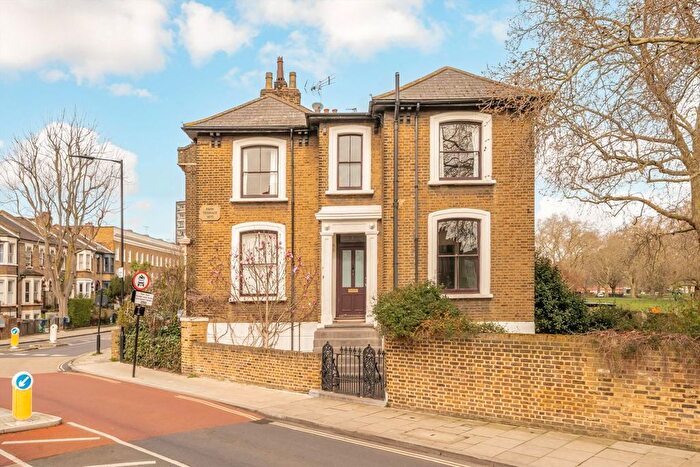 4 Bedroom Terraced House To Rent In Lansdowne Drive, London Fields, E8