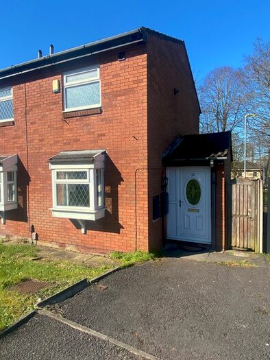 1 Bedroom Semi-Detached House To Rent In Boundary Gardens, Oldham, OL1