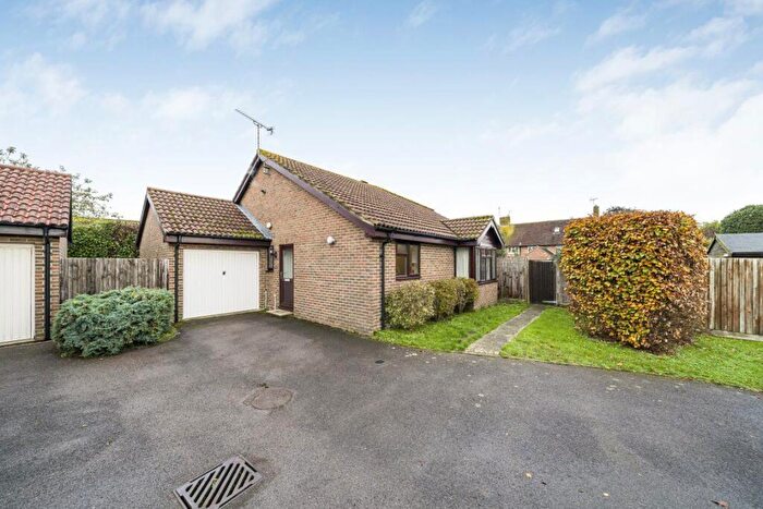 3 Bedroom Bungalow To Rent In Oaks Close, Westergate, PO20