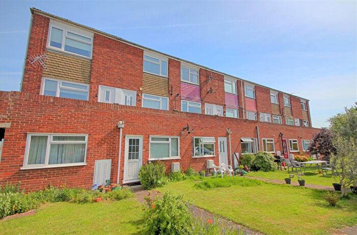 2 Bedroom Maisonette To Rent In Quaker Road, Ware, SG12
