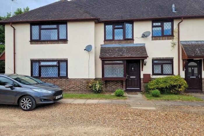1 Bedroom Flat To Rent In Aubrey Gardens, Luton, LU4