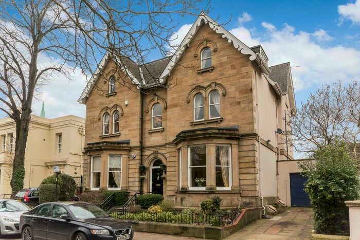 2 Bedroom Apartment To Rent In Regent Square, Doncaster, DN1