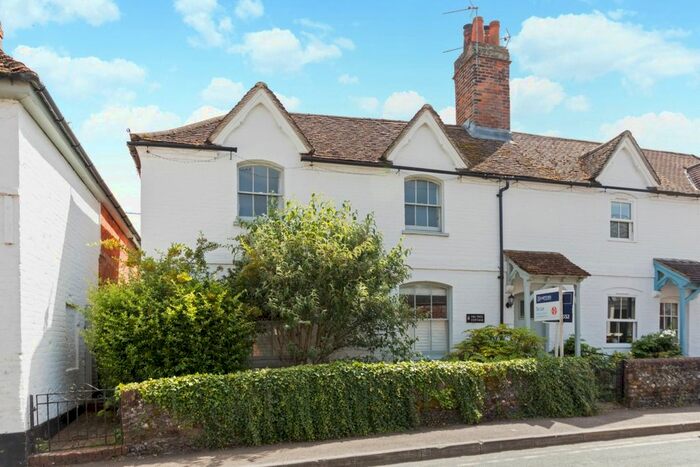 3 Bedroom Terraced House To Rent In High Street, Kintbury, Hungerford RG17