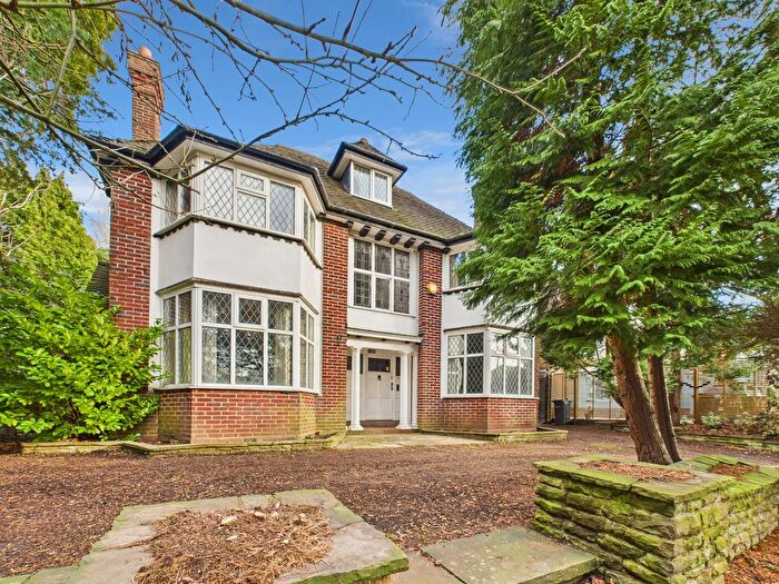 4 Bedroom Detached House For Sale In Birmingham Road, Sutton Coldfield, B72