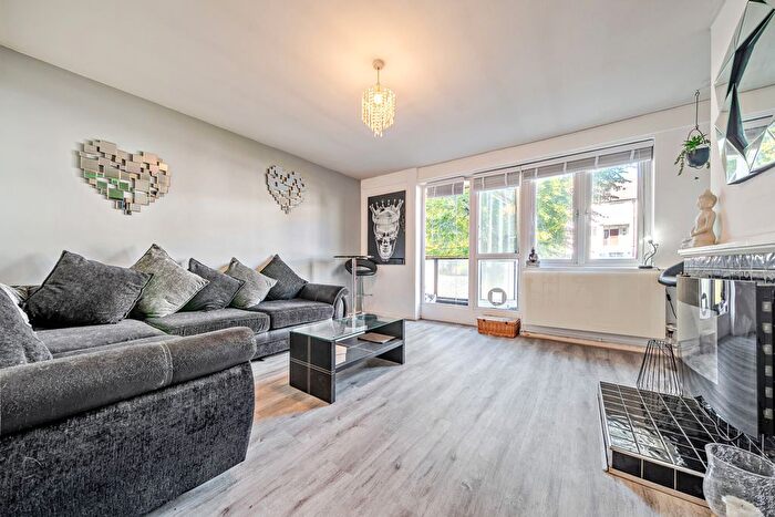 1 Bedroom Flat For Sale In Longfield Estate, London, SE1