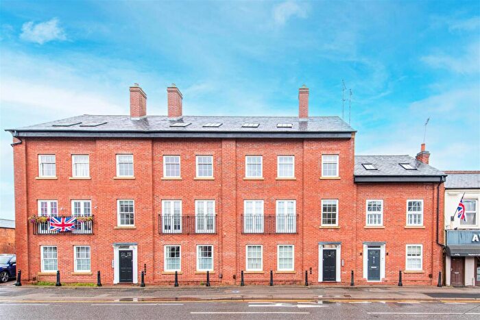 2 Bedroom Apartment For Sale In St. Marys Road, Market Harborough, LE16