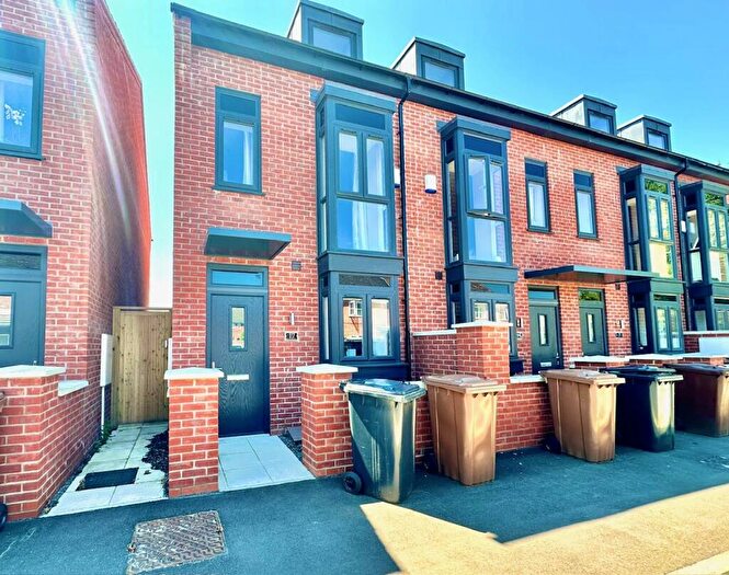3 Bedroom Town House For Sale In Woodstock Street, Lincoln, LN1