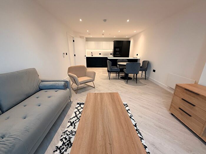 2 Bedroom Flat To Rent In Trinity Way, M3