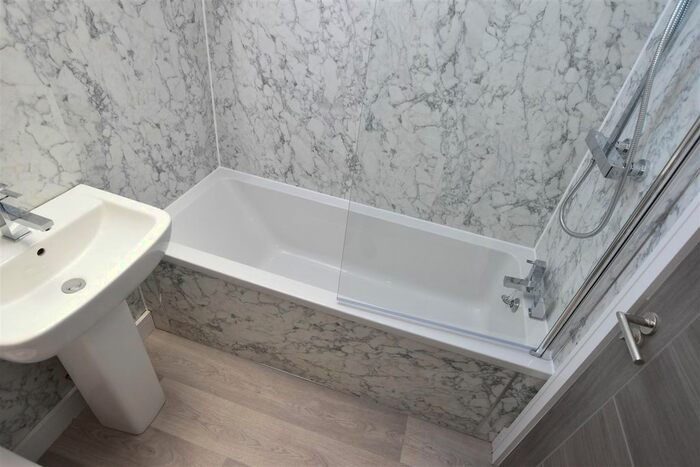 1 Bedroom Flat To Rent In Shrubbery Avenue, Worcester, WR1