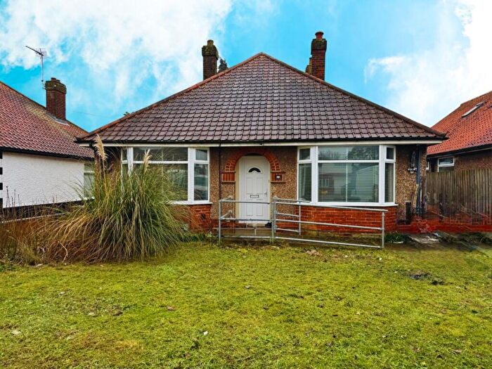 3 Bedroom Bungalow To Rent In Heath Road, Ipswich, IP4