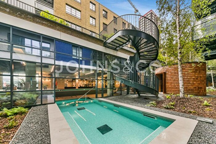 Apartment To Rent In Douglass Tower, Goodluck Hope, London, E14