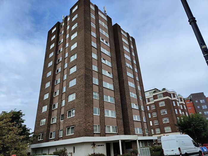 2 Bedroom Apartment To Rent In Broadway West, Leigh-on-Sea, SS9