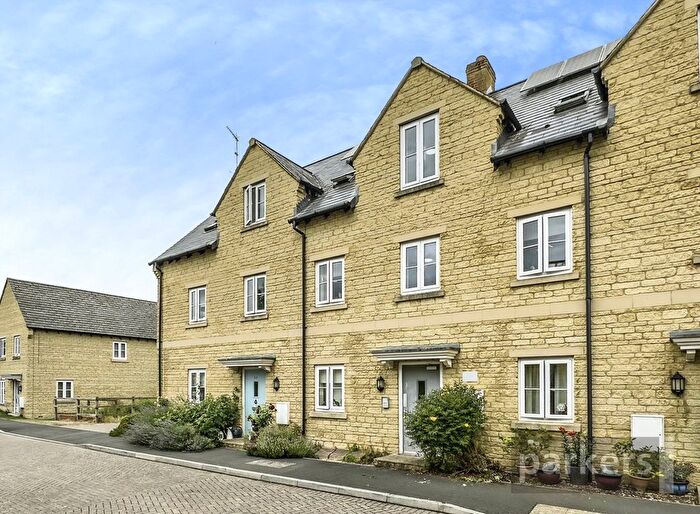 2 Bedroom Flat For Sale In Hazeldene Close, Eynsham, Witney, Oxfordshire, OX29