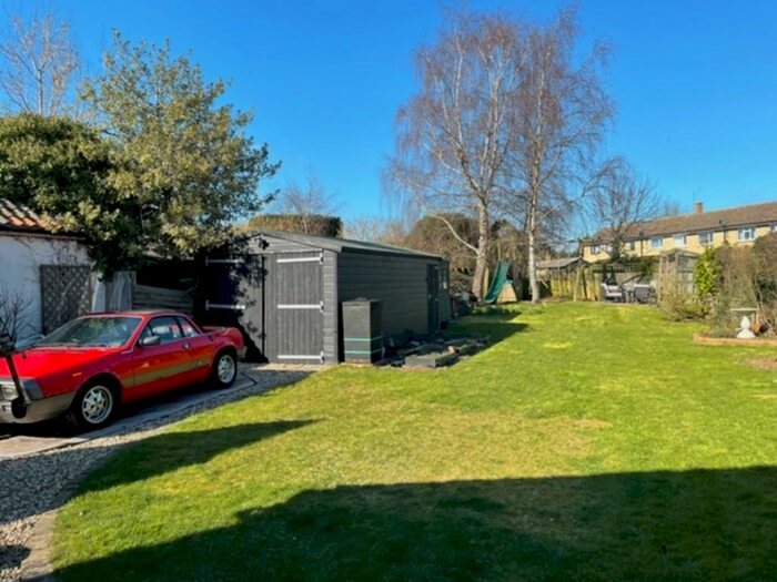 4 Bedroom Bungalow For Sale In Elm Road, East Bergholt, Colchester, CO7