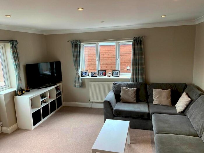 2 Bedroom Flat To Rent In 5 Vectis Way, Cosham PO6