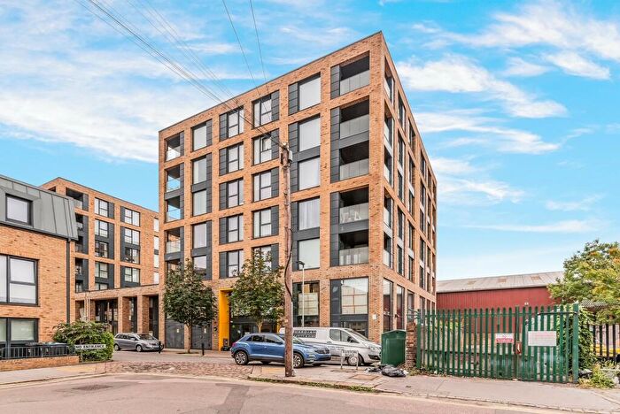 2 Bedroom Apartment To Rent In Grafton Quarter, Croydon, CR0