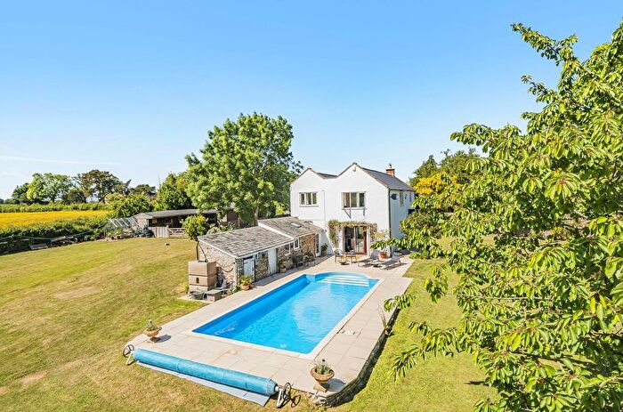 4 Bedroom Detached House For Sale In Hare Lane, Broadway, Ilminster, Somerset, TA19