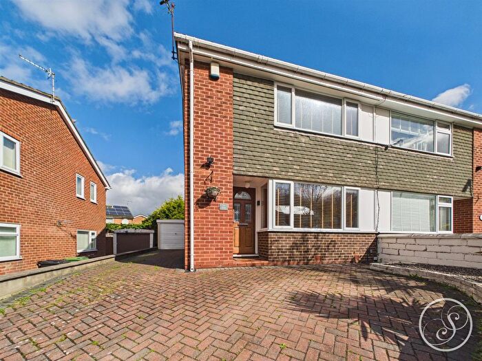 3 Bedroom Property For Sale In Temple Avenue, Leeds, LS15