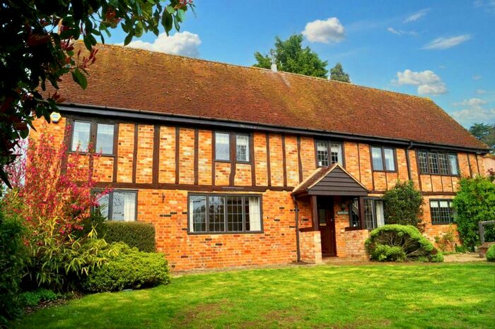 4 Bedroom Detached House For Sale In South End, Milton Bryan, Milton Keynes, Buckinghamshire, MK17