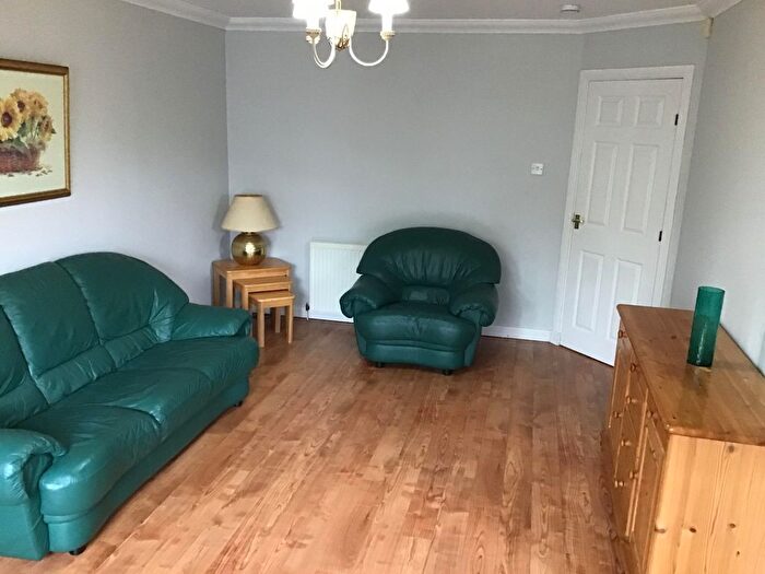 2 Bedroom Flat To Rent In Crathie Gardens West, Aberdeen, AB10