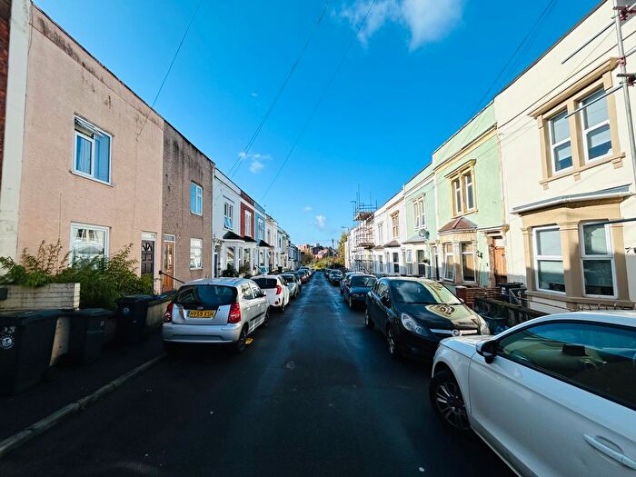 4 Bedroom Property To Rent In Fraser Street, Bristol, BS3