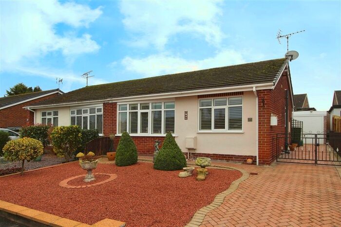 2 Bedroom Semi-Detached Bungalow For Sale In Dane Avenue, Thorpe Willoughby, YO8