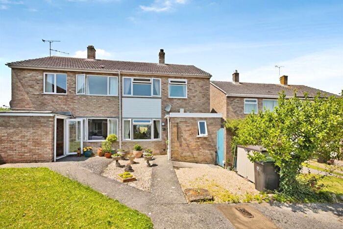 2 Bedroom Semi Detached House For Sale In Clovermead, Yetminster, Sherborne, DT9