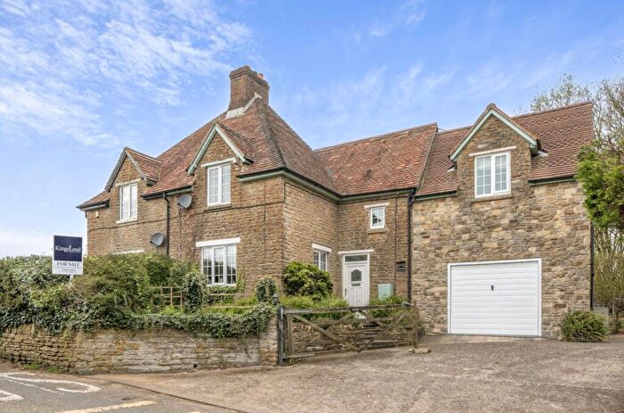 4 Bedroom Semi-Detached House For Sale In Holbrook, Wincanton, Somerset, BA9