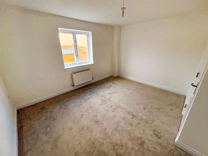 3 Bedroom Terraced House For Sale In Packwood Close, Daventry, NN11