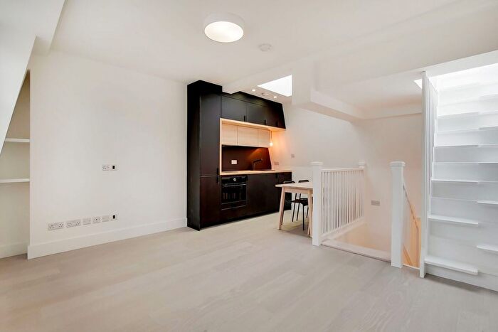 2 Bedroom Flat To Rent In Wilfred Street, Westminster, London, SW1E