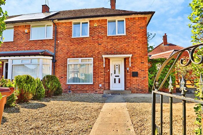 2 Bedroom Terraced House For Sale In Fillingfir Road, Leeds, LS16