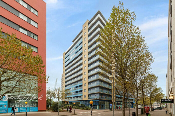 2 Bedroom Apartment To Rent In Western Gateway, London, E16