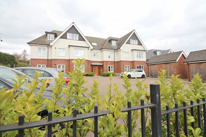 2 Bedroom Apartment To Rent In Kingsend, Ruislip, HA4
