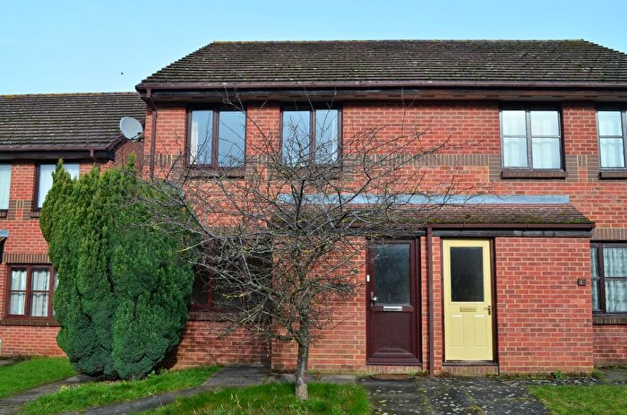 1 Bedroom Flat To Rent In Pheasant Walk, Littlemore, Oxford, Oxfordshire, OX4