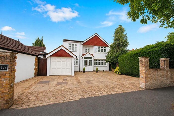 4 Bedroom Detached House For Sale In Gassiot Way, Sutton, SM1