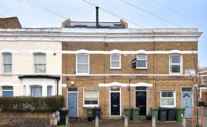 3 Bedroom Flat For Sale In Ferndale Road, SW4