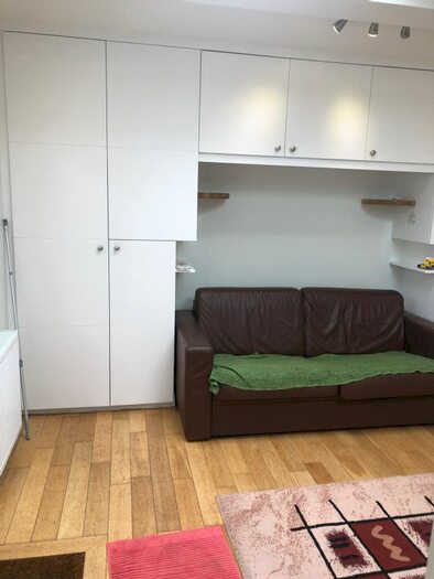 Studio To Rent In Thames Avenue, Greenford, UB6