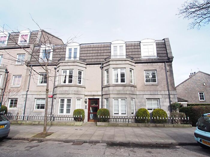 2 Bedroom Flat To Rent In Albury View, Aberdeen, AB11