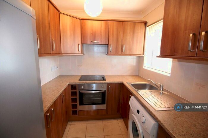 1 Bedroom Flat To Rent In Myddleton Road, London, N22