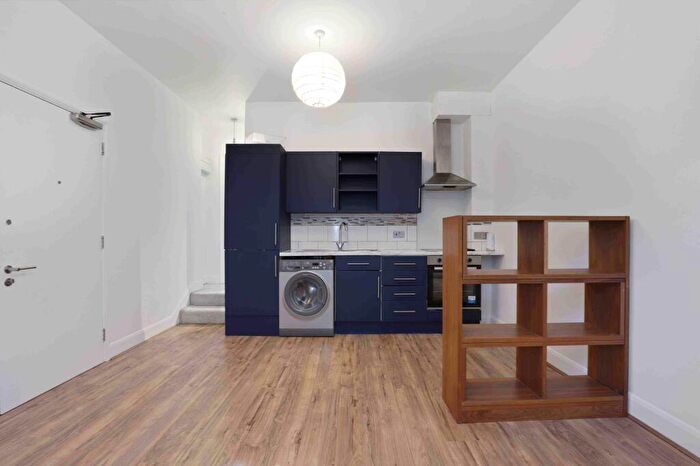 1 Bedroom Flat To Rent In Penge Road, London, SE25