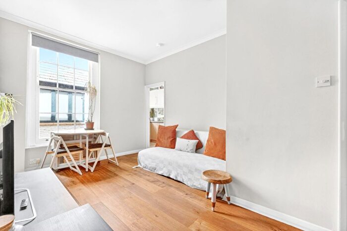 1 Bedroom Flat To Rent In Islington Park Street, Islington Central, N1