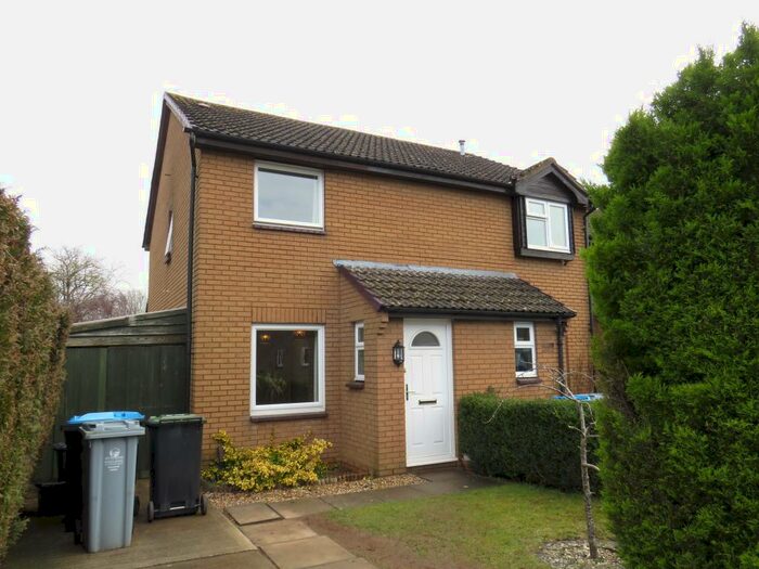 2 Bedroom House To Rent In Bracken Close, Carterton, OX18